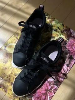 adidas スニーカー　ブラック　ピンク　23.5