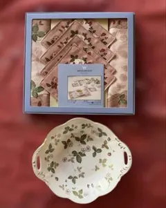 WEDGWOOD ウェッジウッド オーバルディッシュ、ティーマット、コースター