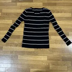 リブ編み長袖ニット 黒と白ストライプ Mサイズ