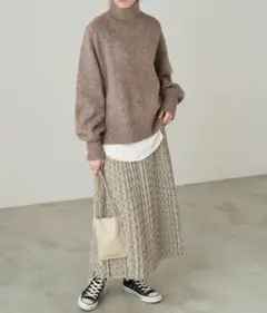 新品タグ付　チャコクローゼット　花柄　プリーツロングスカート