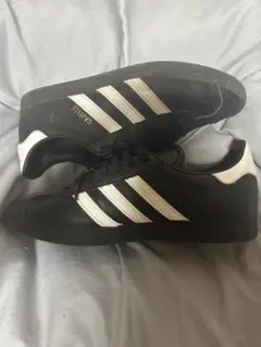 adidas gazelle スニーカー
