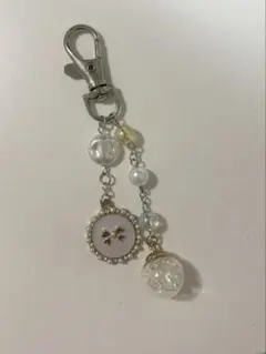リボンとガラスドームのチャーム キーホルダー