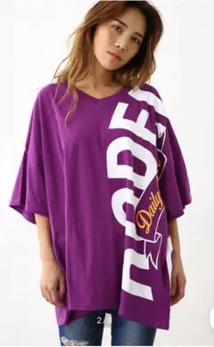 RODEO CROWNS Vネック ビッグロゴ Tシャツのサムネイル