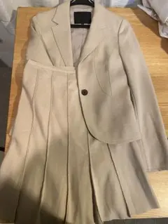 UNTITLED スカートセットアップ スーツ　ジャケット2 スカート1