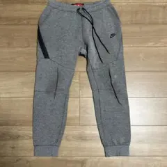 NIKE フューチュラロゴ 機能性 テックフリース スウェット ジョガーパンツ