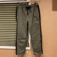 フェリシモ　Live in comfort サイドレース　カーキパンツ