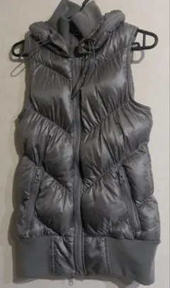 GAP　ダウンベスト