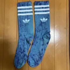 アディダス ストライプ 水色ソックス