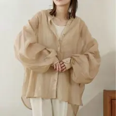 シアーブラウス　ベージュ　NOAHL