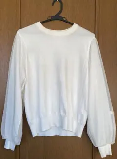 ホワイト バルーンスリーブ ニット