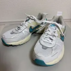 NIKE ナイキ 25.0cm WMNS V2K RUN 安田美沙子のサムネイル