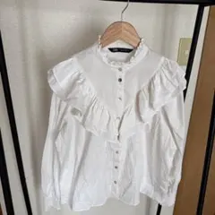 ZARA フリル付きホワイトシャツ 長袖