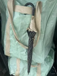 CELINE セリーヌ　シグネチャー　短めの雨傘　送料無料のサムネイル