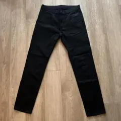 ユニクロ ウルトラストレッチカラージーンズ　ブラック　M