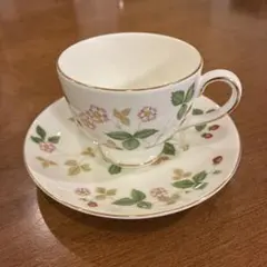 ウェッジウッド ワイルドストロベリー カップ&ソーサー プレート