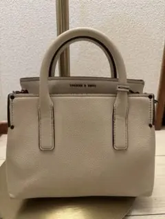 CHARLES & KEITH ベージュ ハンドバッグ