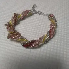 ビーズツイストデザインブレスレット