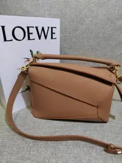 LOEWE ベージュ ショルダーバッグ