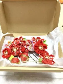 お値下げしました。赤い花の髪飾り6点セット　最終価格¥1700→¥1650