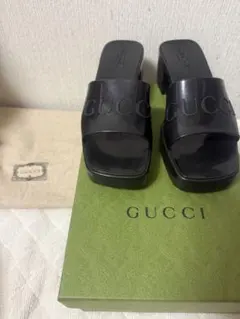 【新品・未使用品】GUCCI ラバーロゴスライドサンダル 37のサムネイル