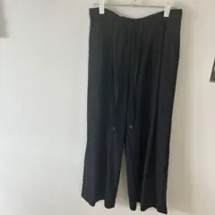 美品　ワイドパンツ