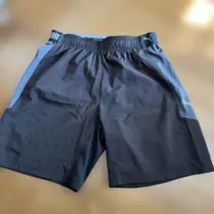 ※春先にピッタリ商品※PUMA ブラックショートパンツ