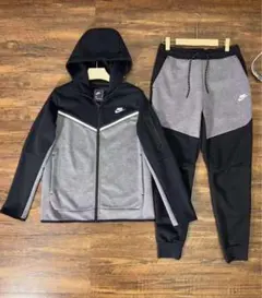 NIKE テックフリース フーディ 黒×グレー L