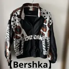 Bershka アニマルプリント ジャケット Mのサムネイル