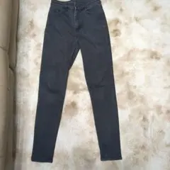 ジーユー　レディース　ウルトラストレッチスキニージーンズ