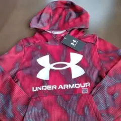 新品タグ付き 　アンダーアーマー カモフラージュ柄パーカー サイズ　130㌢