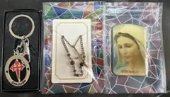 十字架ネックレス ＆ キーホルダー ＆ マリア マグネット ３点