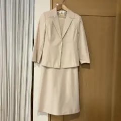 組曲　ワンピーススーツ セットアップ　アイボリー