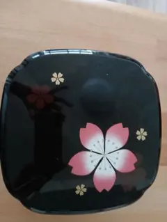 桜デザインの漆器重箱 2段式