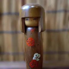 ♥卯三郎木製こけし 花模様