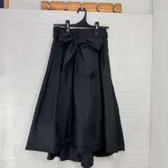 NICeCLAUP リボン付きブラックフレアスカートサイズF. M221
