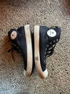 ブラック ハイカット スニーカー