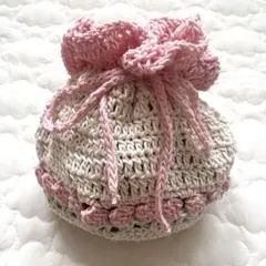 チューリップ模様の巾着ポーチ　ハンドメイド　かぎ針編み