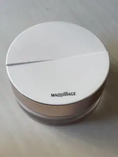 MAQuillAGE エッセンスグロウキープパウダー シアーアイボリー