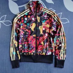 アディダス、コラボジャージ