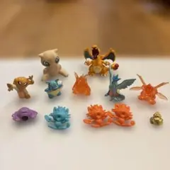 ポケモン ミニフィギュア 12体セット まとめ売り　リザードン　ミュウ　など