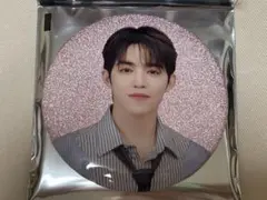 HOLIDAY CAN BADGE 缶バッジ　エスクプス