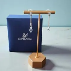 SWAROVSKIクリスタル ドロップ シルバーピアス クリア ロング 揺れる