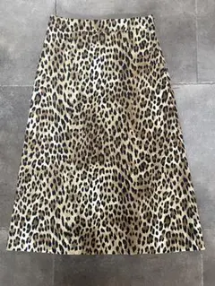 MOSCHINO ヒョウ柄 スカートのサムネイル