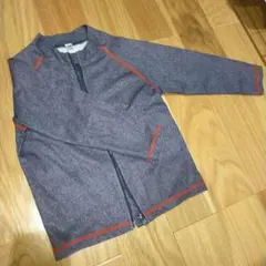 110サイズ 男児ラッシュガード