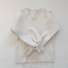GRL Vネック リブニットセーター ボリューム袖アイボリー