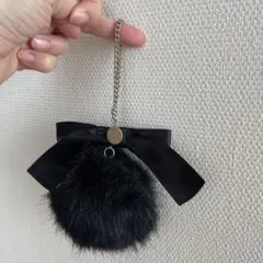 Maison de Fleurs 黒ファーリボンチャーム