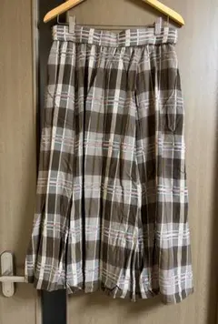 新品タグ付きシワあり☆ローズティアラチェック柄ロングスカート茶系大きいサイズ46