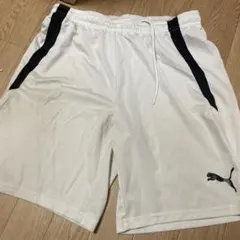 PUMA ホワイトハーフパンツ