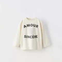 新品タグ付き＊ZARA＊シャイニーテキストディテール入りトップス　92cm