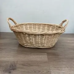 B-壁 【美品】ナチュラル 柳かご ラタンバスケット（ハンドル付き）かご 籠